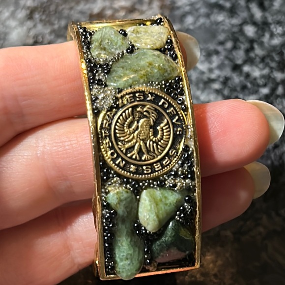 VINTAGE RETRO "NORMAN
DELUXE" JEWELED BEADED SWISS
BRACELET WATCH - Picture 1 of 8